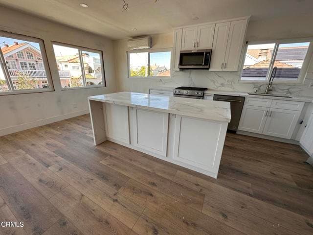 Building Photo - 312 Anade Ave