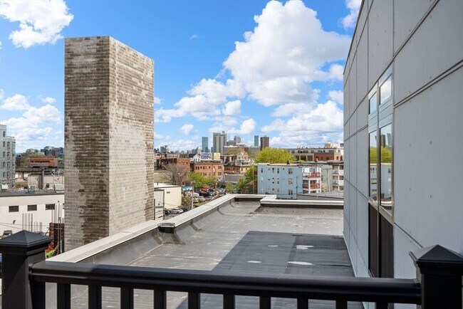 Building Photo - 20 Penniman Rd