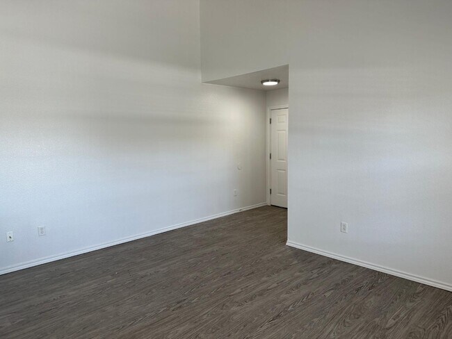 Building Photo - 11811 Clover Field Ln