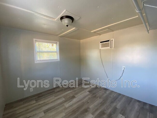 Building Photo - 2177 Gish Ln