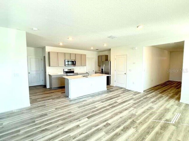 Building Photo - 32893 Osprey Peak Wy