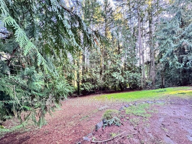 Building Photo - 10738 Jetty Pl NW