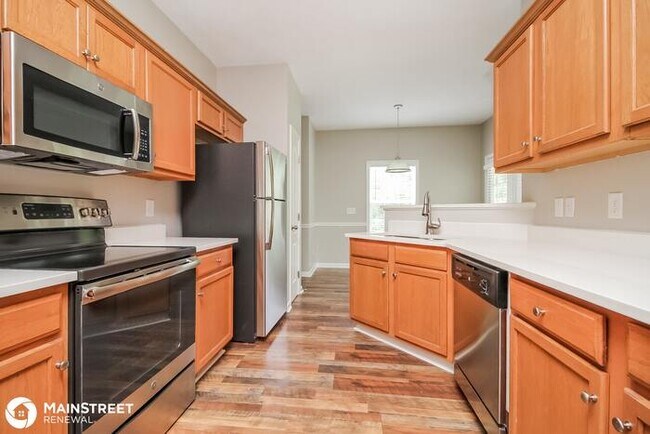 Building Photo - 246 Slow Waters Dr