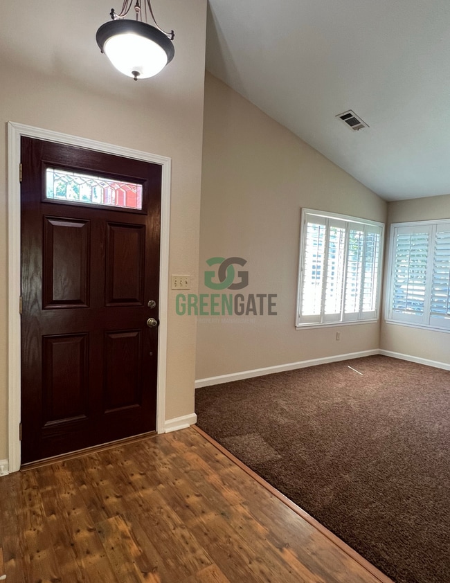 Building Photo - 3901 Setrok Ct