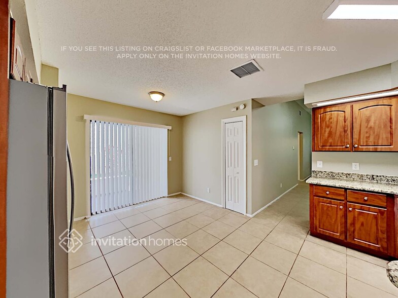 Building Photo - 330 Chicago Woods Cir
