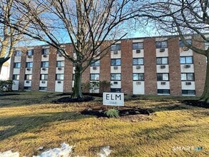 Building Photo - 1168 Main St