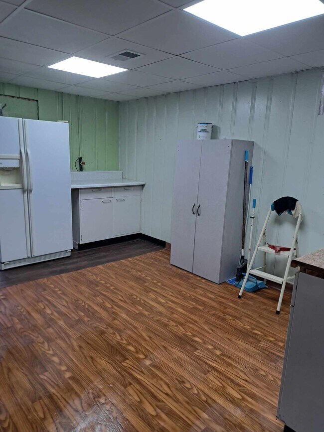 Building Photo - 205 N Ware Chappel Rd