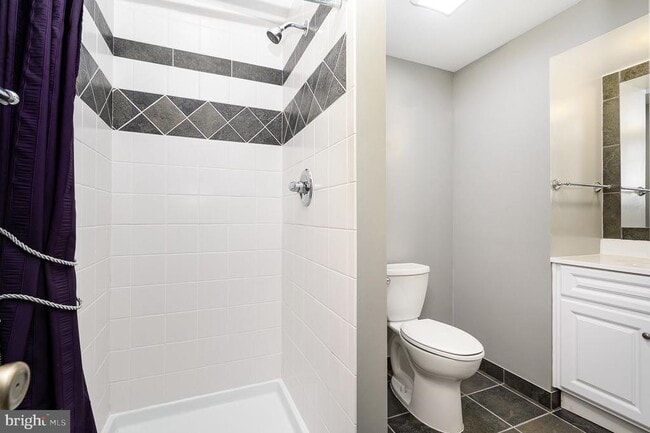 Building Photo - 6580 Lochleigh Ct