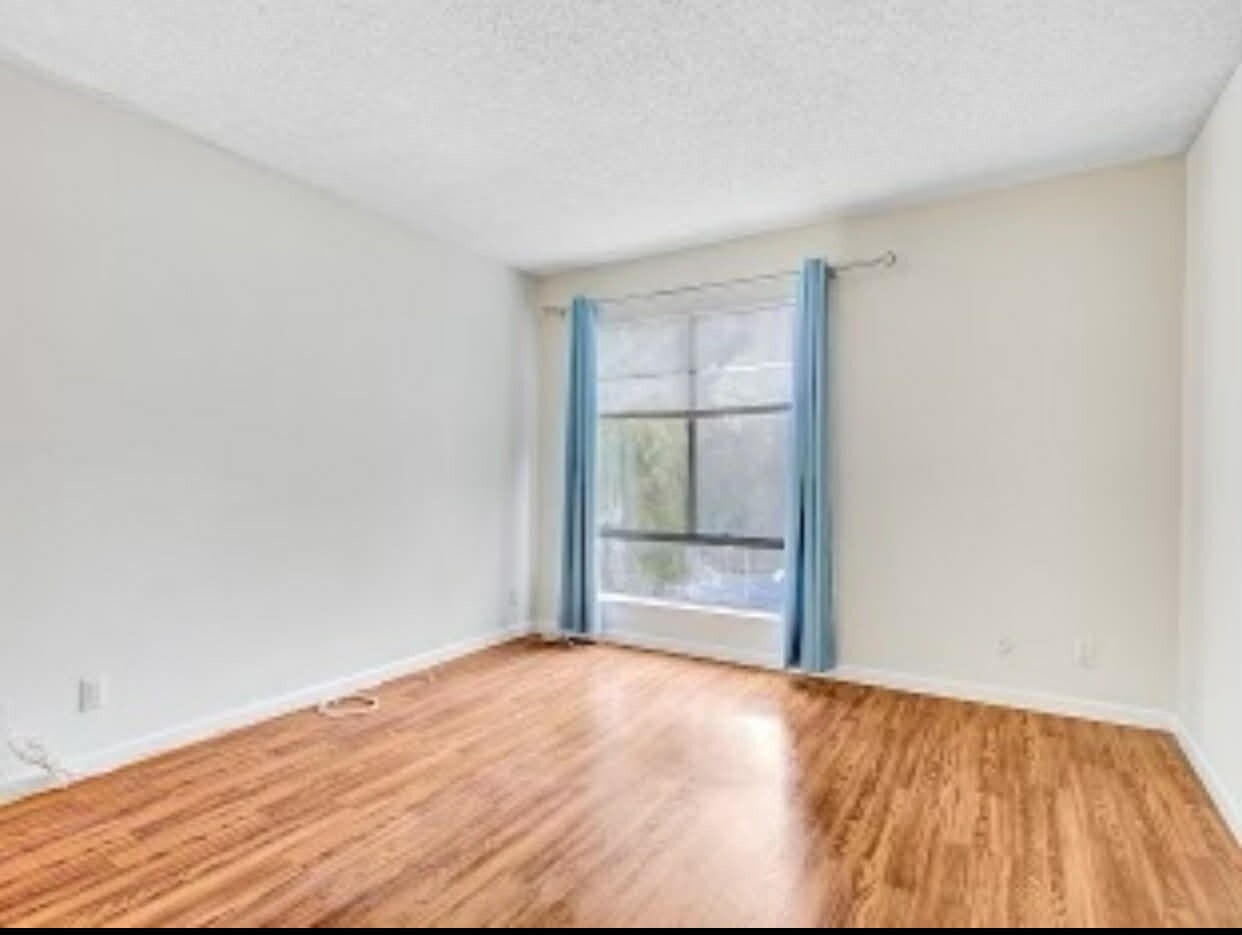 Building Photo - 300 N Civic Dr