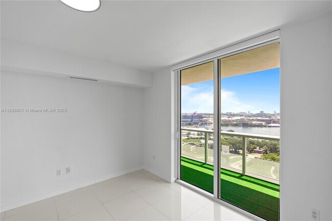 Building Photo - 50 Biscayne Blvd
