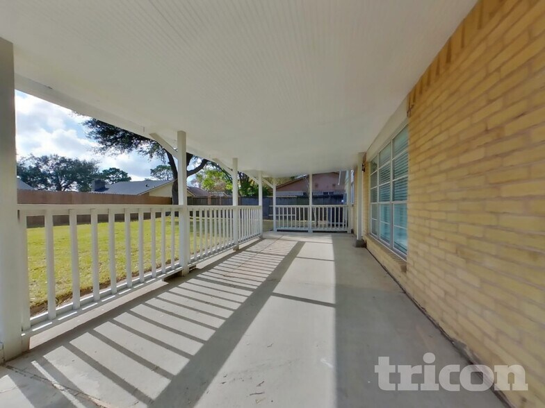 Building Photo - 5907 Misty Meadow St