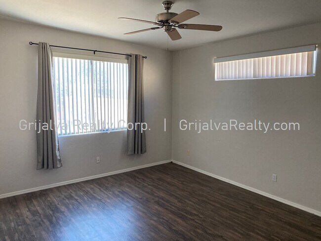 Building Photo - Northwest Living at it's Finest! 3 Bedroom...