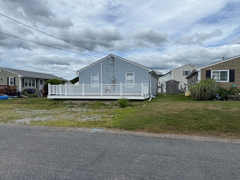 Primary Photo - 41 Green Meadow Dr