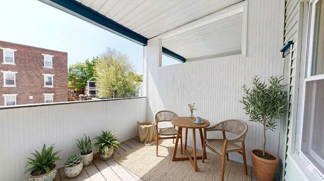 Building Photo - 5 Ropes St