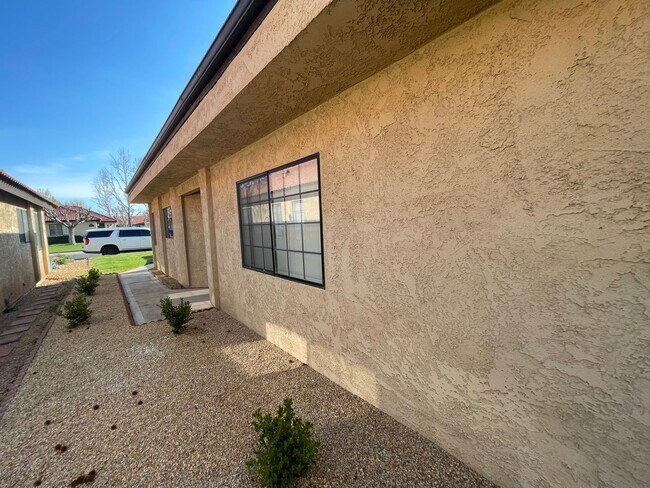 Building Photo - Jess Ranch- 55+ Gated Senior Citizen Community, Refurbished 2 Bedrooms, 2 Bathrooms,  Appliances ...