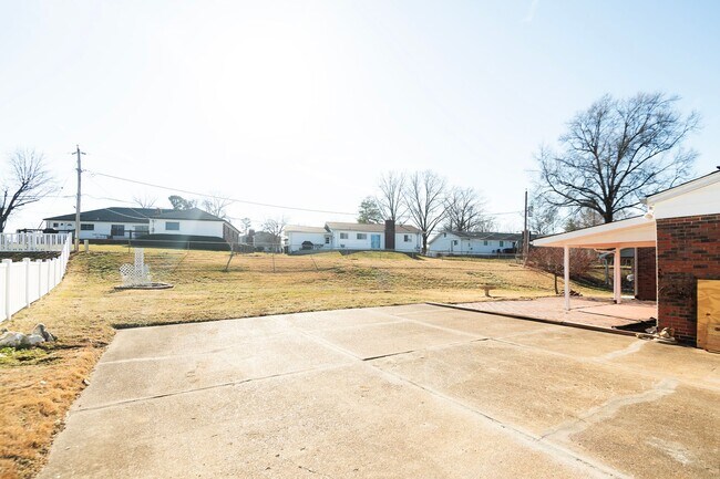 Building Photo - Beautiful 4 Bedroom 3 Bathroom South County Home