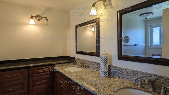 Building Photo - 3246 Dolonita Ave