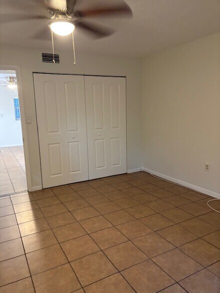 Building Photo - 4504 3rd St Cir W