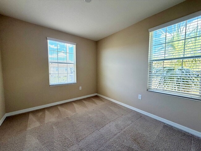 Building Photo - 3 BEDROOM 2.5 BATHROOM 1 CAR GARAGE IN PIN...