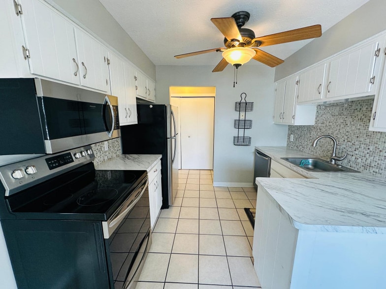 Building Photo - 1291 Jester Ct