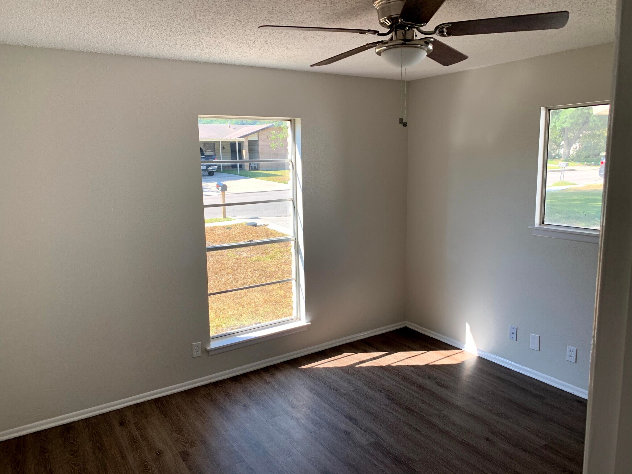 Building Photo - 410 Bridgit Dr