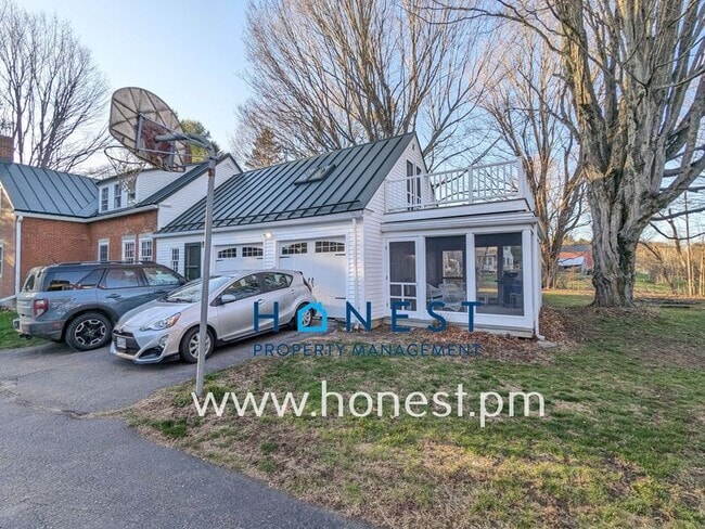 Building Photo - 115 Albion Rd
