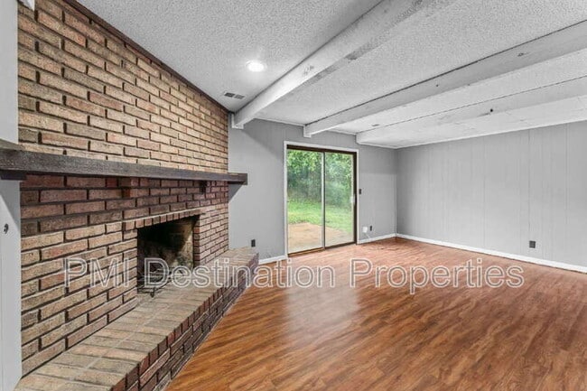 Building Photo - 16107 W 141st Terrace