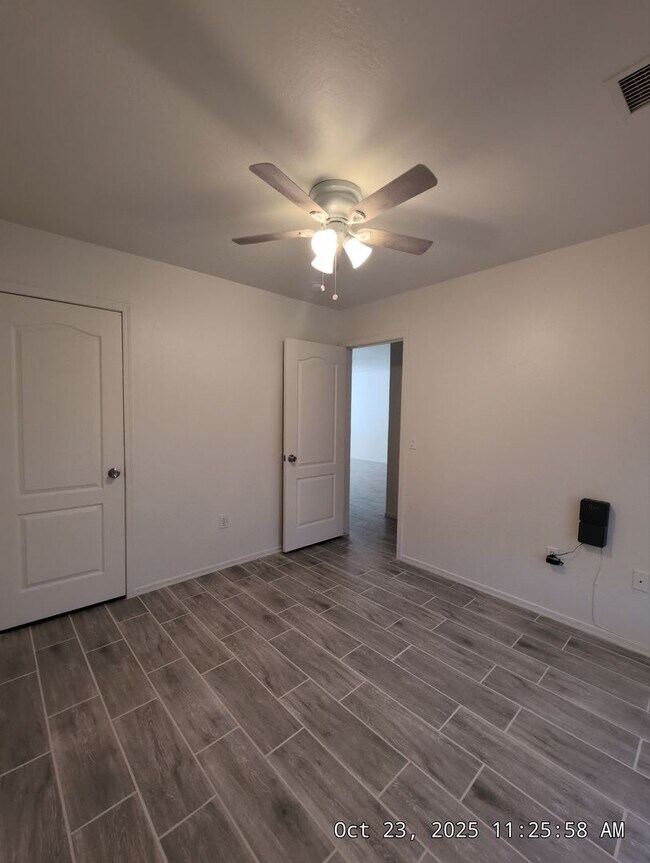 Building Photo - 9978 W Century Dr