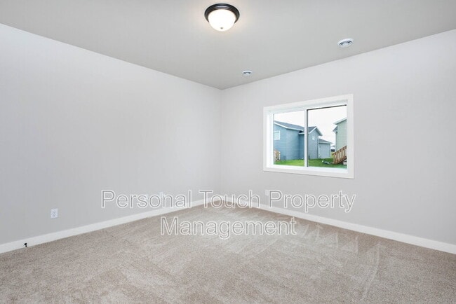 Building Photo - 6710 68th St S