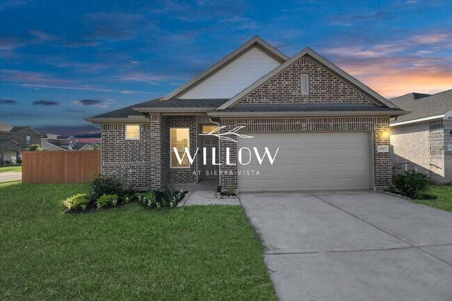 Building Photo - Spacious 4-Bedroom Home in a GREAT Community!