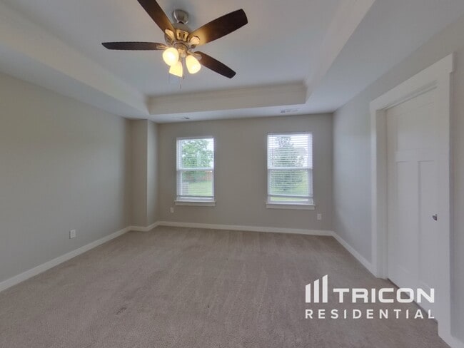 Building Photo - 6014 Sentinel Dr