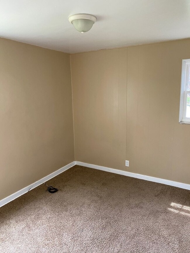 Building Photo - Beautiful 4BD 1BA House in Penn Hills