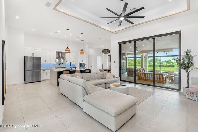 Building Photo - 8499 Serrano Cir