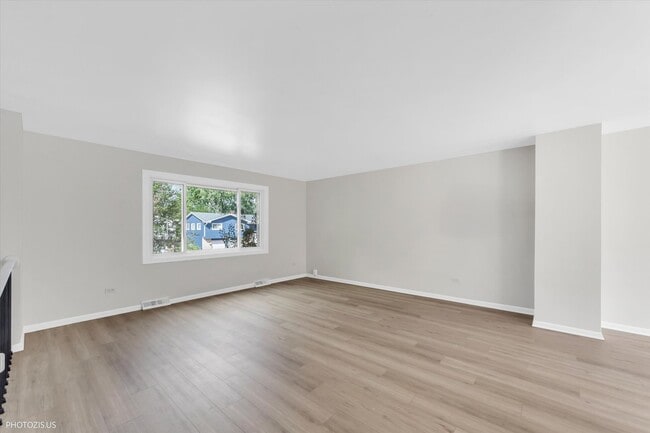 Building Photo - 14813 Holly Ct
