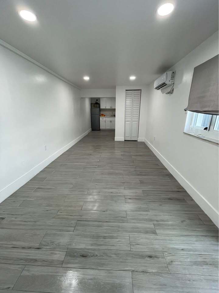 Building Photo - 1424 SW 92nd Pl
