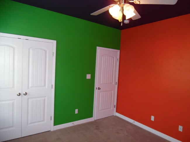 Building Photo - 3 BR 2 BA Highlands at Queen Creek home!