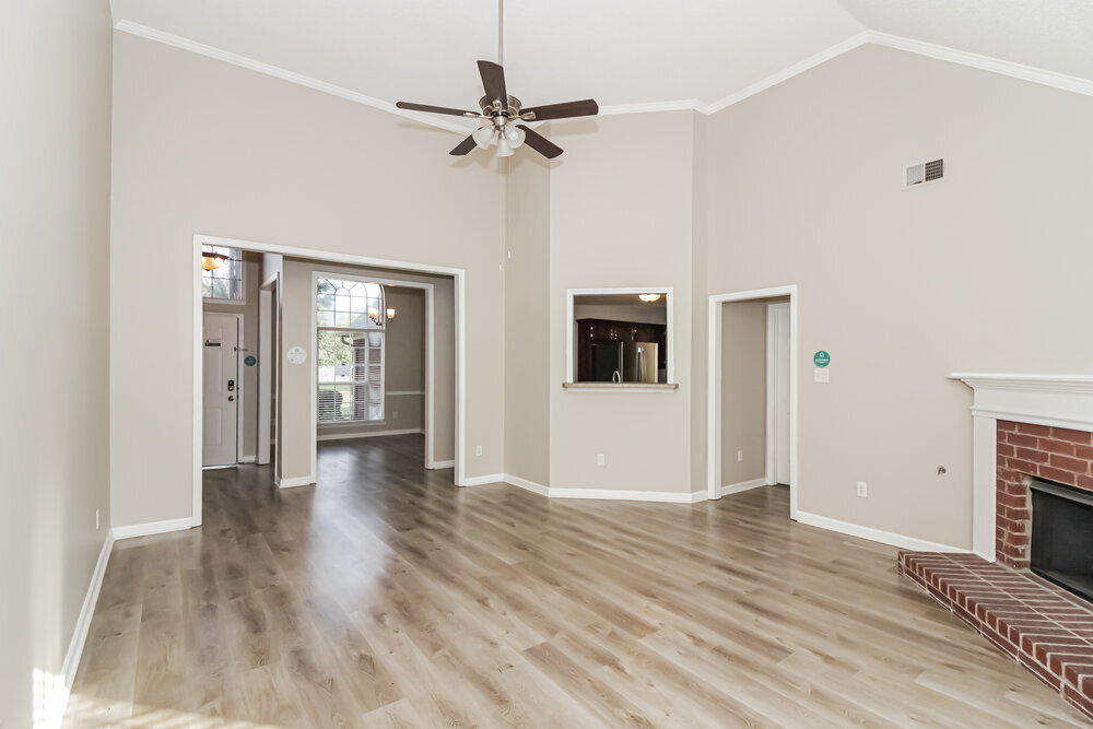 Building Photo - 4845 Shadow Pine Cove