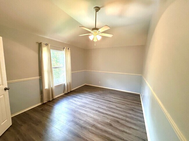 Building Photo - 8807 Brae Ridge Dr