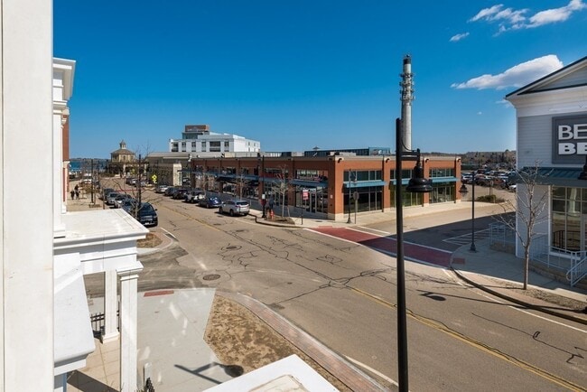 Building Photo - 10 Shipyard Dr