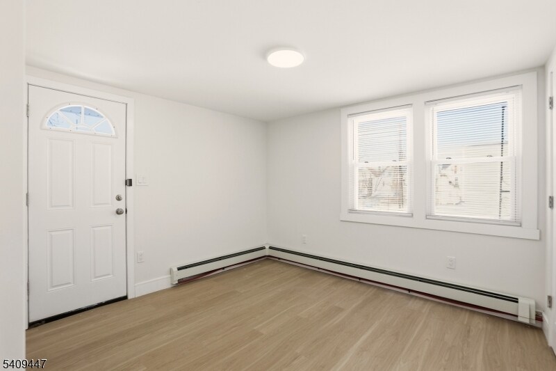 Building Photo - 196 2nd St