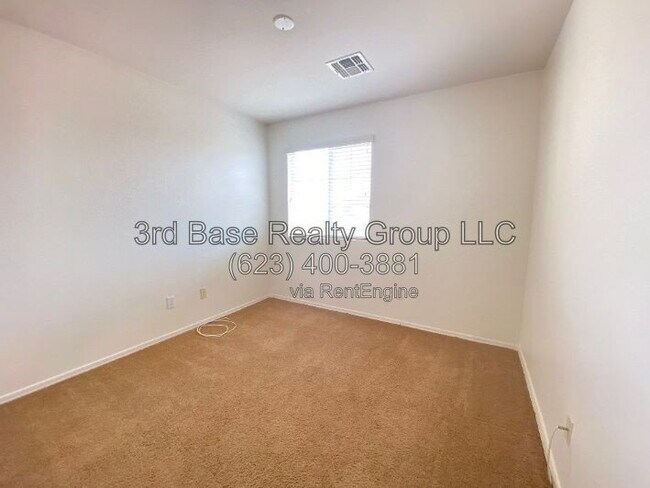 Building Photo - 118 N 224th Ln