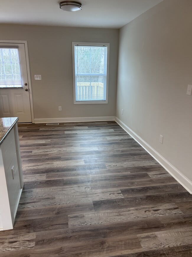 Dining Area - 522 Island Ford Rd