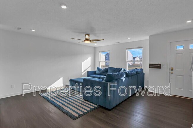 Building Photo - 21 Thurber Rd