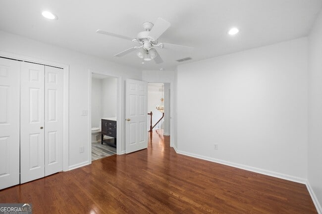 Building Photo - 3303 Greencastle Chase NE