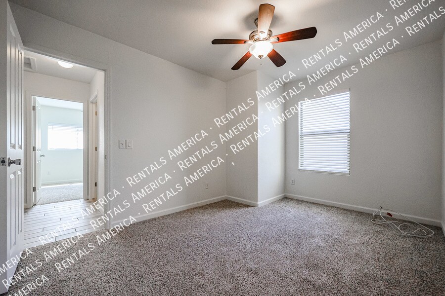 Building Photo - 6671 S Danielson Way