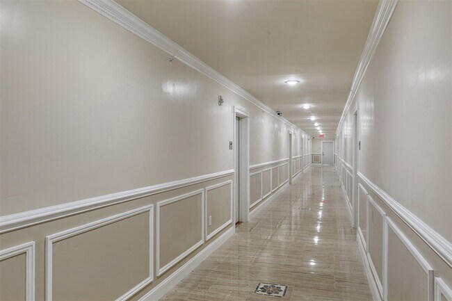 Building Photo - 1542 John F. Kennedy Blvd