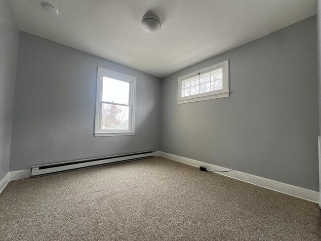 Building Photo - 232 2nd St