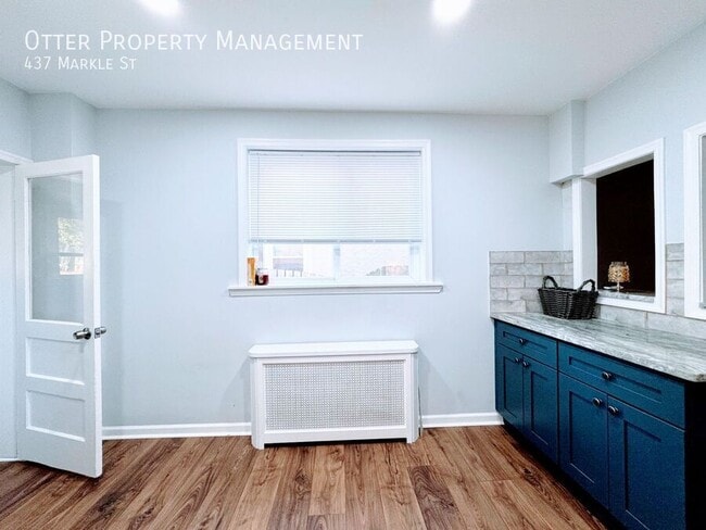 Building Photo - 437 Markle St