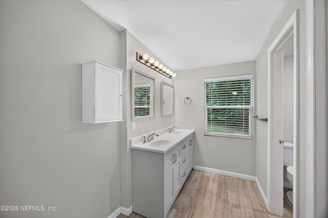Building Photo - 2256 Inwood Cir S