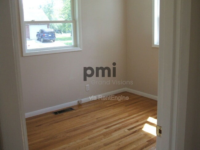 Building Photo - 110 Ridgeway Dr